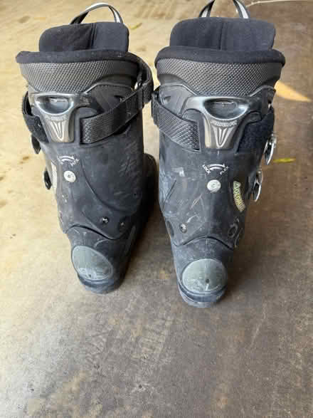 Photo of free Ski shoes (W-8.5; M-101/2) (McLean 22101) #2