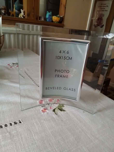 Photo of free Curved photo frame (Fords Farm RG31) #1