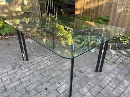 Photo of free Glass table (Grantham St. Catharines) #1