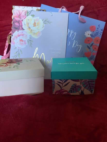 Photo of free Gift bags and boxes for Mother’s Day. (Buckhurst Hill IG10) #1