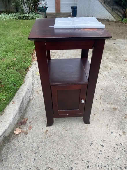 Photo of free Stand (Near Tenleytown) #1