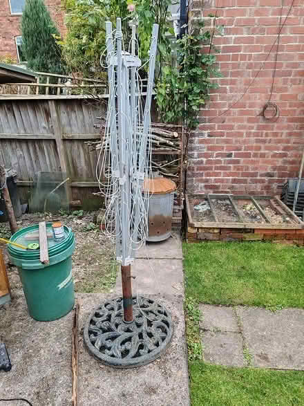 Photo of free Washing-line whirly-gig (Landrindod, centre. LD1.) #1