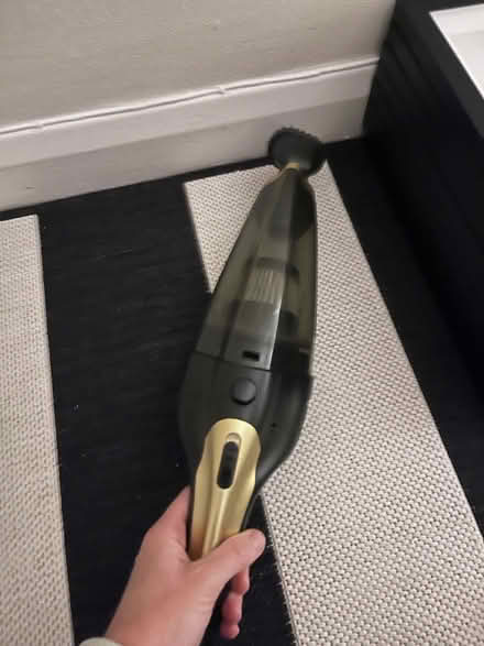 Photo of free Handheld vacuum cleaner (Islington N1) #1