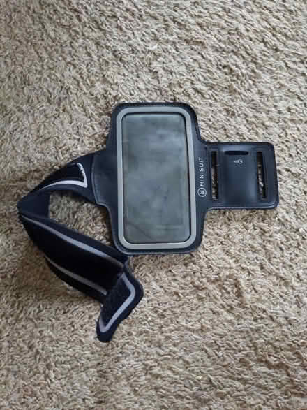 Photo of free Running Arm Band (Silver Spring) #1