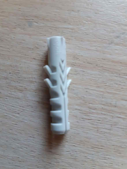 Photo of free CELO F8 expansion plugs (Fishbourne PO19) #3