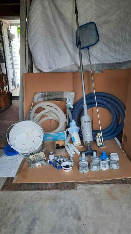 Photo of free Intex Easy Set Above Ground Pool (Cinnaminson) #3