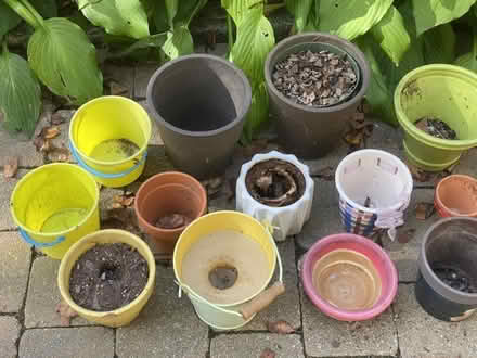 Photo of free Assorted small garden containers (Nr Fresh Pond & Mt Auburn Cem.) #1