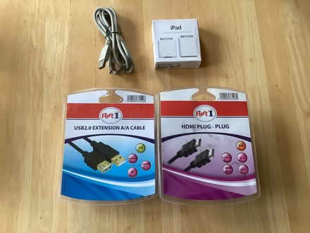 Photo of free Electronic cables (Craiglockhart EH14) #1