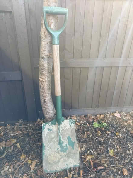 Photo of free Spade (Cheam SM2) #1