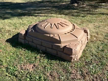 Photo of free Sand box with cover (Flemington) #1