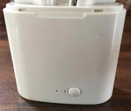 Photo of free Wireless Earphone for iPhone use (Liverpool L6) #4