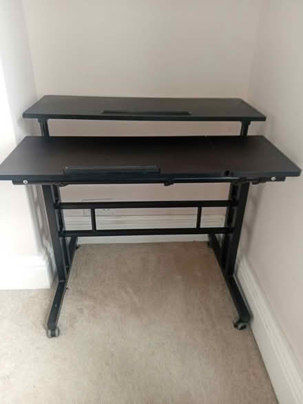 Photo of free Desk (CT16) #1