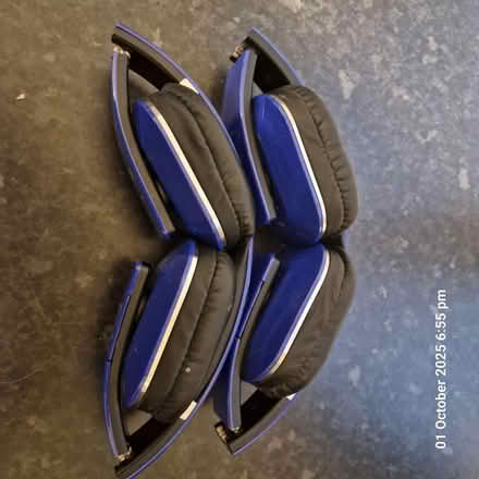 Photo of free 2 Bluetooth headphones (Chester CH2) #1