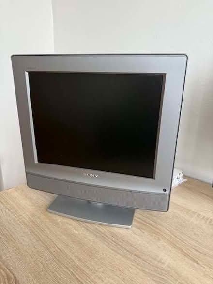 Photo of free Portable TV (Sefton L21) #1