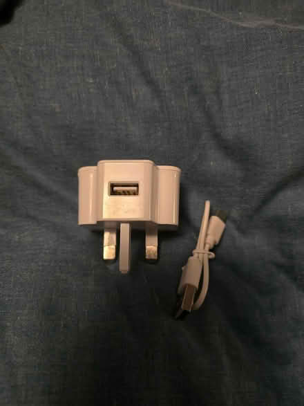Photo of free Samsung charger with USB lead (IG6 3s) #3