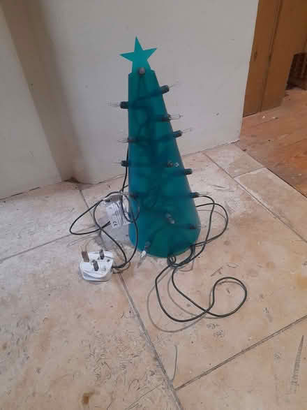 Photo of free Xmas tree (Wimbledon Village SW19) #1