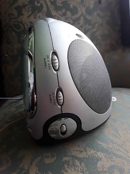 Photo of free DAB Radio Alarm Clock, Not Working (CT15) #4
