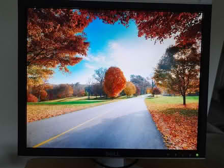 Photo of free Dell computer monitor (GU7 3AW) #1