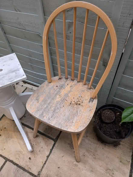 Photo of free Round extendable table (SE13 Hither Green) #3