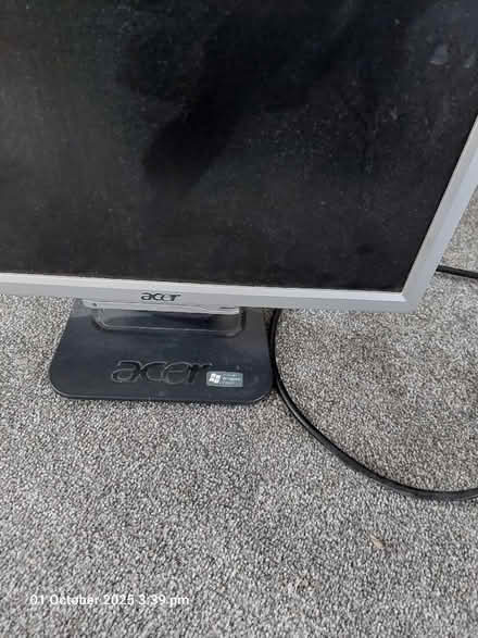 Photo of free 17 inch Acer Monitor (Twyford RG10) #3