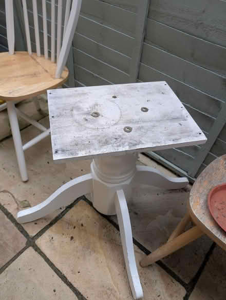 Photo of free Round extendable table (SE13 Hither Green) #2