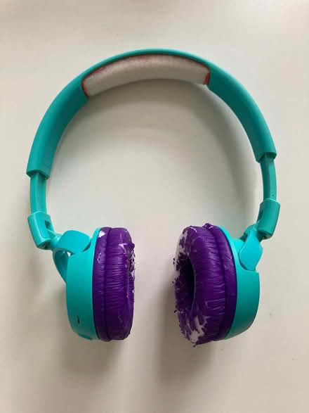 Photo of free JBL kids headphones (De73 8DQ, Melbourne) #1