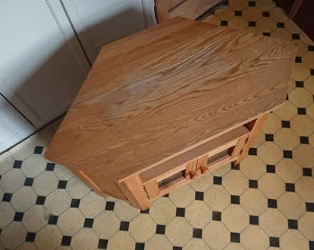 Photo of free TV stand (Arboretum) #3