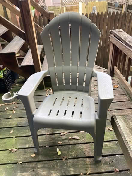 Photo of free Plastic chair (Mt. Pleasant DC) #1