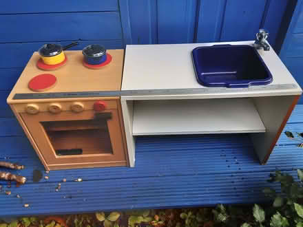 Photo of free toy kitchen (Great Moor SK7) #1