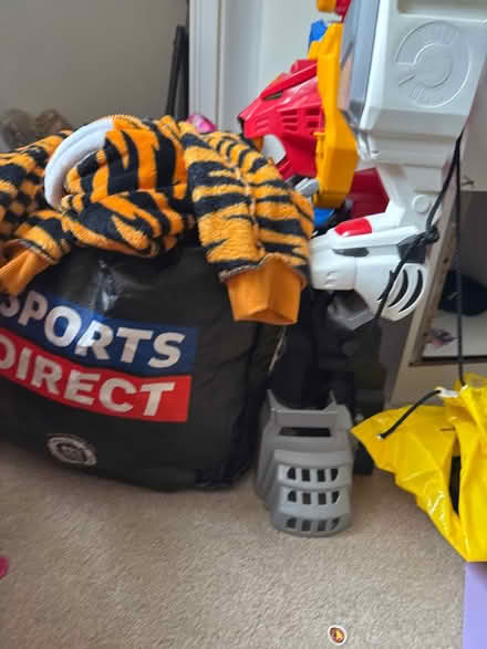 Photo of free Bag of girl 4-5/5-6 clothes (Staines TW19) #1