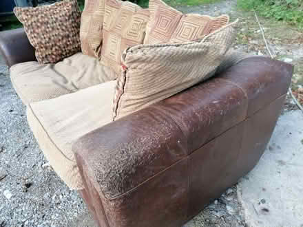 Photo of free large leather sofa/settee (Shobdon LD8) #4