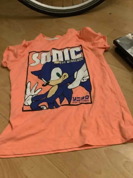 Photo of free Sonic t shirt, age 9 (Brampton S40) #1