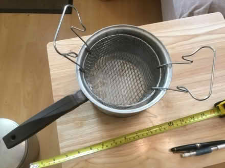 Photo of free Chip basket to fit 7 inch pan (B62 near Blackheath) #1