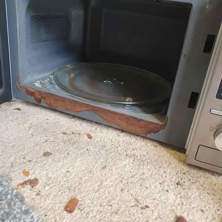 Photo of free old microwave (mansfield, NG18) #2