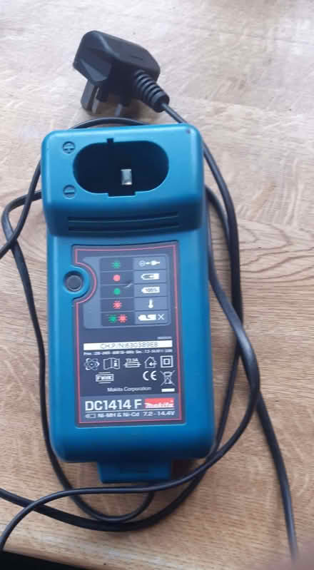 Photo of free Makita charger (Hallgarth LA9) #1