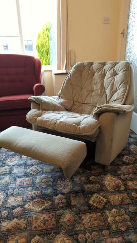 Photo of free Recliner chair. Very comfortable. (Leeds LS13) #2