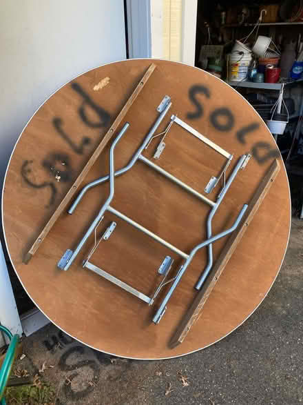 Photo of free 5 ft Round Table (Woburn) #2