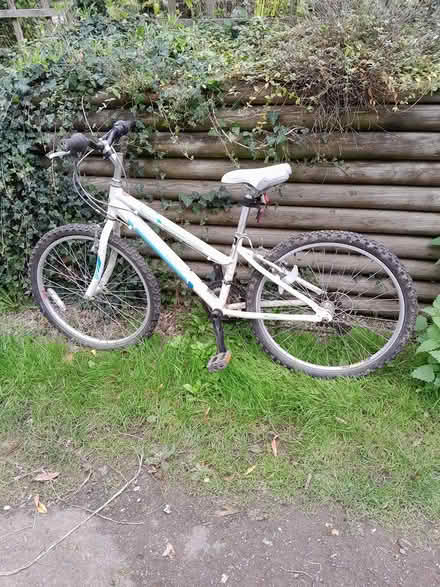 Photo of free Child's bike (Upper Hill HR6) #2