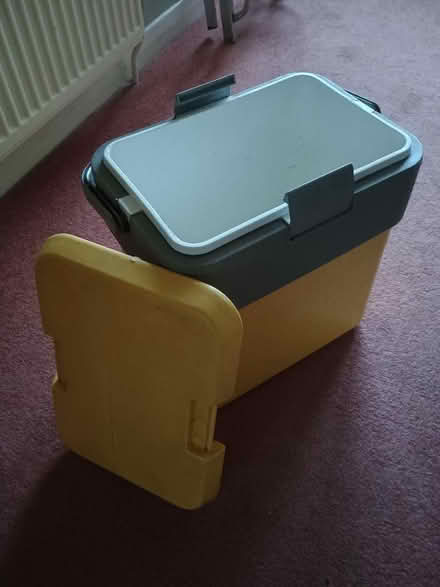 Photo of free Cool box (Bloomfield) #1