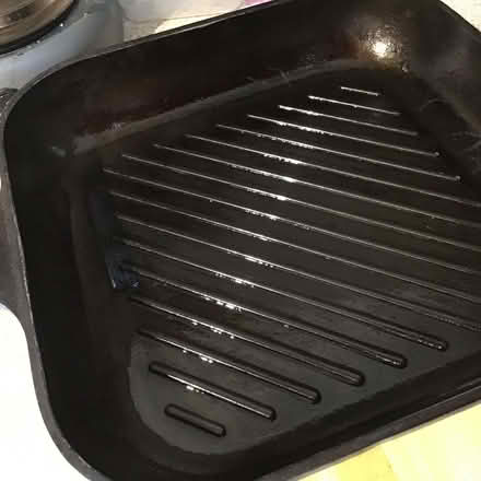 Photo of free Cast iron grill pan (Aigburth L17) #2