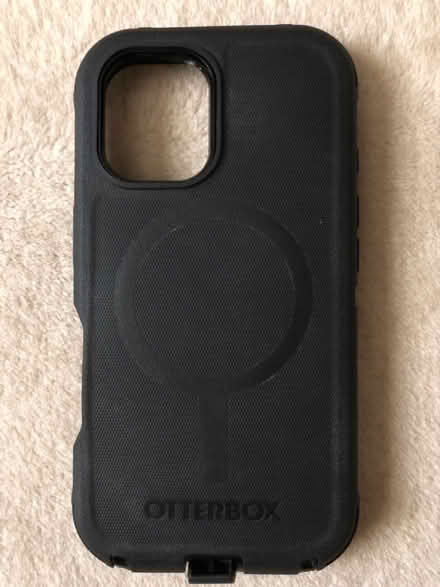 Photo of free iPhone case (Bethesda- River Rd & Wilson Ln) #2