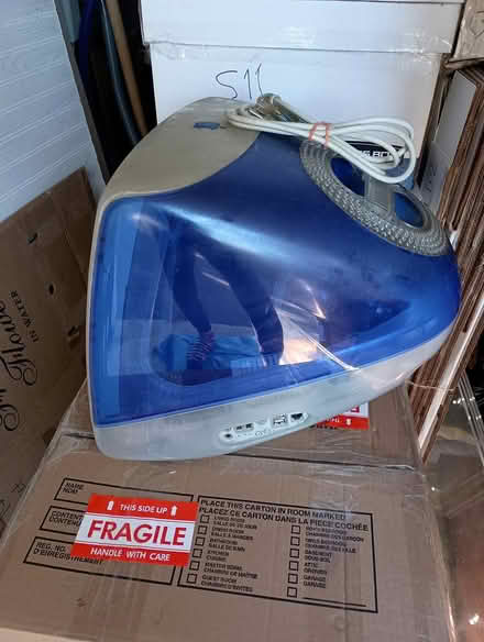 Photo of free iMac Jelly computer (Yonge/Sheppard) #2