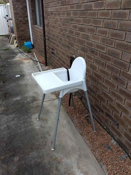 Photo of free Childs high chair (Willetton) #1