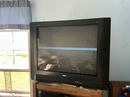 Photo of free RCA CRT tv with vertical collapse (Casey County/Argyle) #4