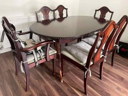 Photo of free Dining room table and chairs (Halton LS15) #1