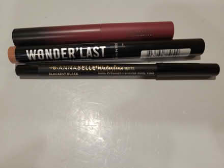 Photo of free Barely used makeup (Montreal road and St Laurent) #1