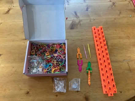 Photo of free Loom Band Set (CT5) #2