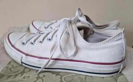 Photo of free Ladies Converse Size 5 (Shoeburyness (SS3)) #1