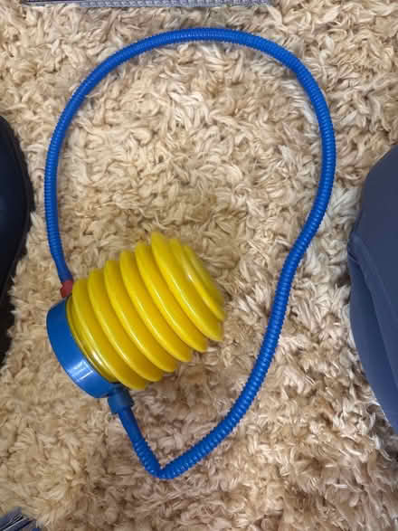 Photo of free Hand pump (SW11 Battersea) #1