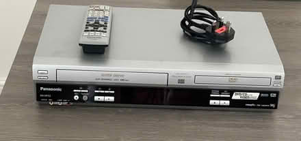 Photo of free DVD and video cassette player (Cotebrook CW6) #1